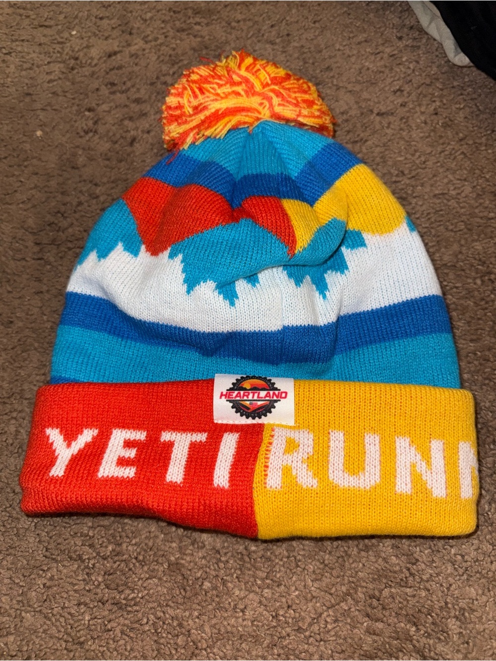 Heartland Multicolor Pom Beanie - Yeti‎ Run